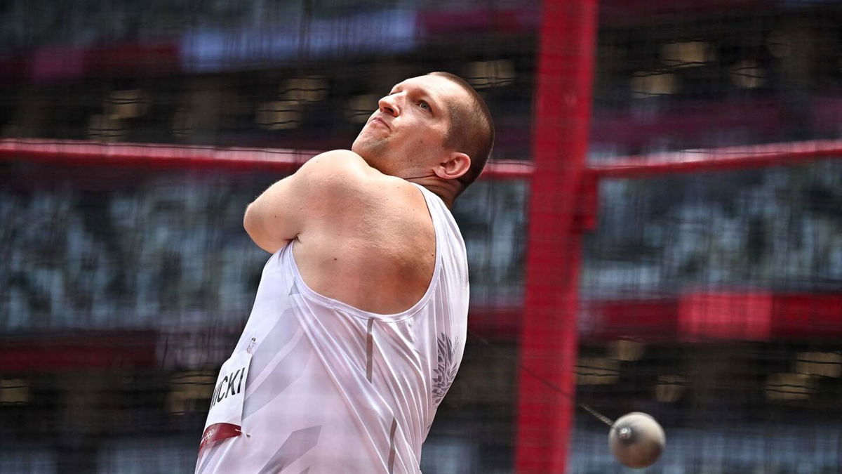 Nowicki wins gold with an impressive 82.52m final throw