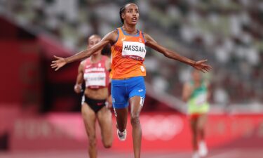 Sifan Hassan wins 10K for distance double