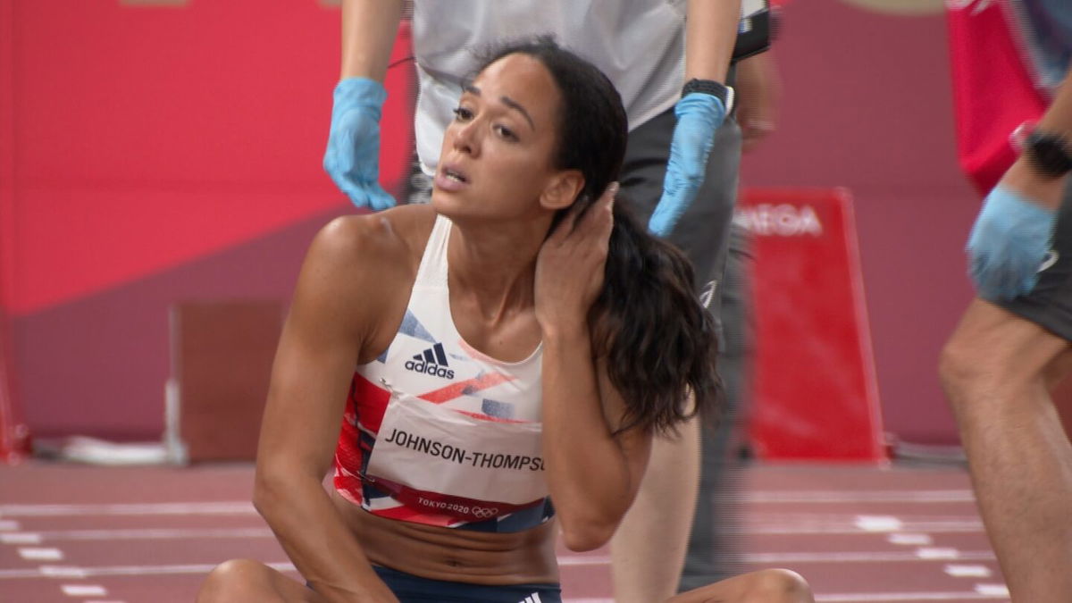 Heptathlete Johnson-Thompson finishes race on injured ankle