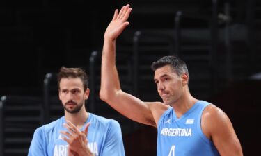 Argentina's Luis Scola receives tear-jerking ovation