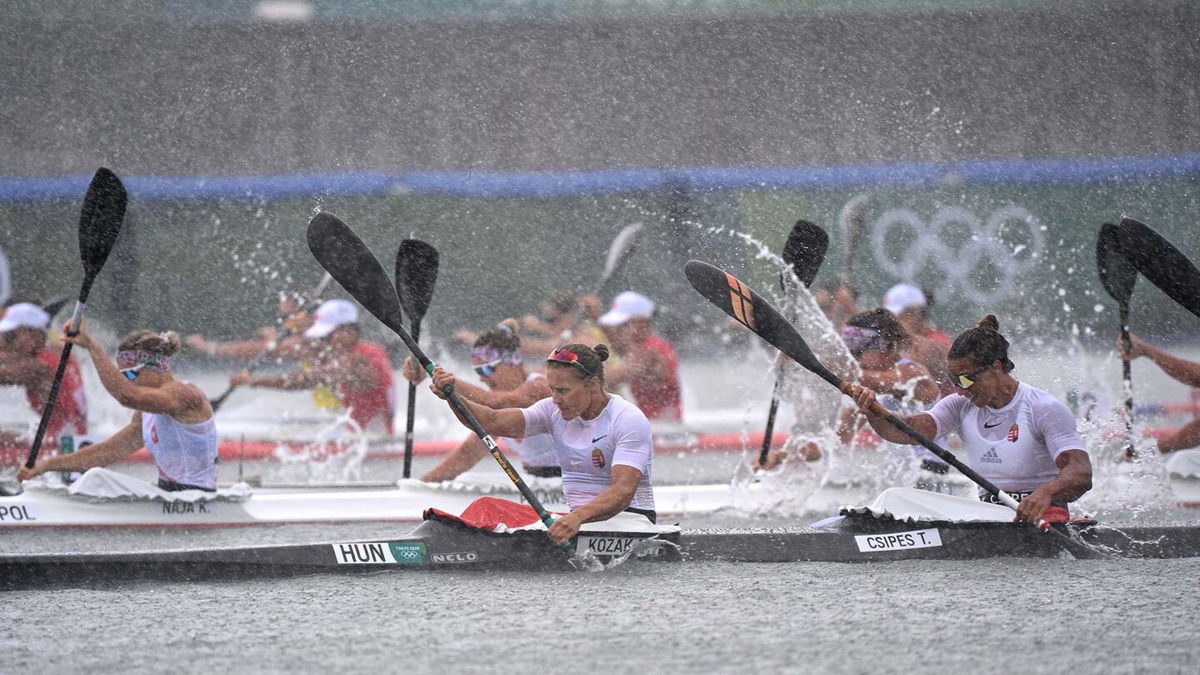 Windy and rainy finish to women's K-4 final