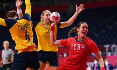 Norway blows out Sweden in bronze medal match