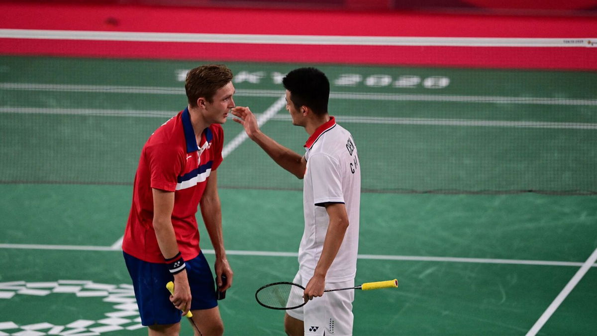 Axelsen caps perfect tournament with gold in men's badminton