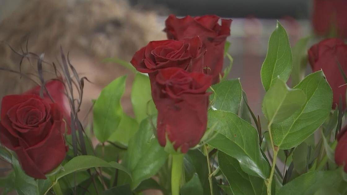 <i>KVVU</i><br/>Florists in Las Vegas are having trouble getting flowers.