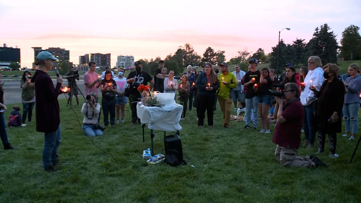 <i>KSL</i><br/>A small crowd gathered in Salt Lake City Wednesday night to mourn Gabbi Petito
