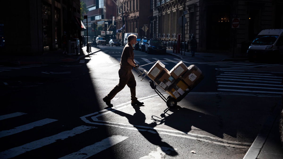 <i>Michael Nagle/Bloomberg via Getty Images</i><br/>UPS is hiring 100