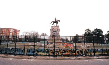 Robert E. Lee statue in Richmond