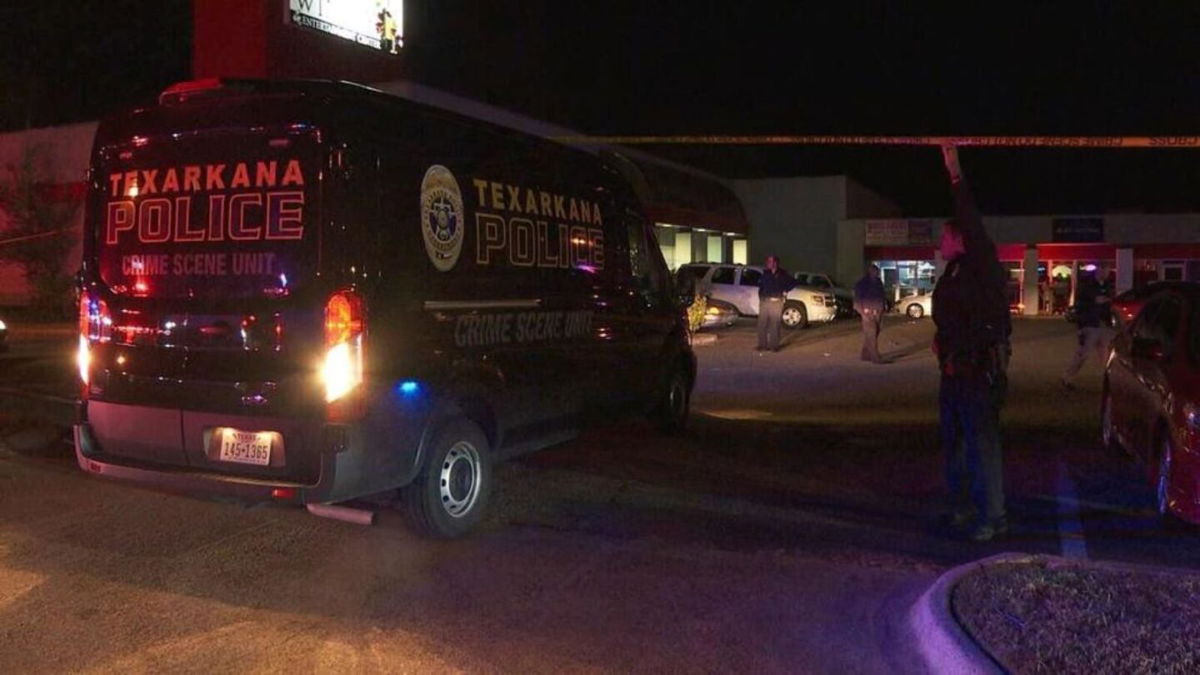 <i>KTBS</i><br/>A shooting at a Halloween party in Texarkana