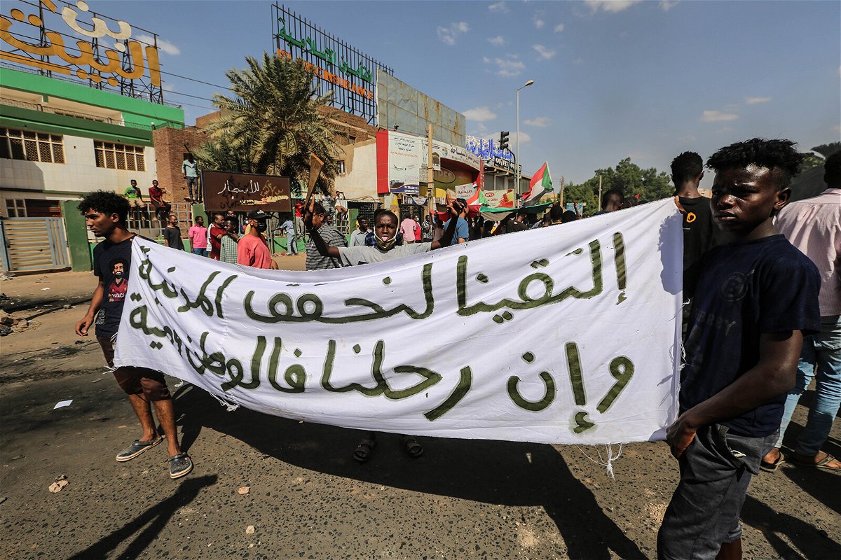 <i>Mahmoud Hjaj/Anadolu Agency/Getty Images</i><br/>Sudanese people are calling for a civilian-led government to be returned to power.