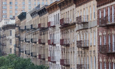 Apartment sales surged in Manhattan during the third quarter