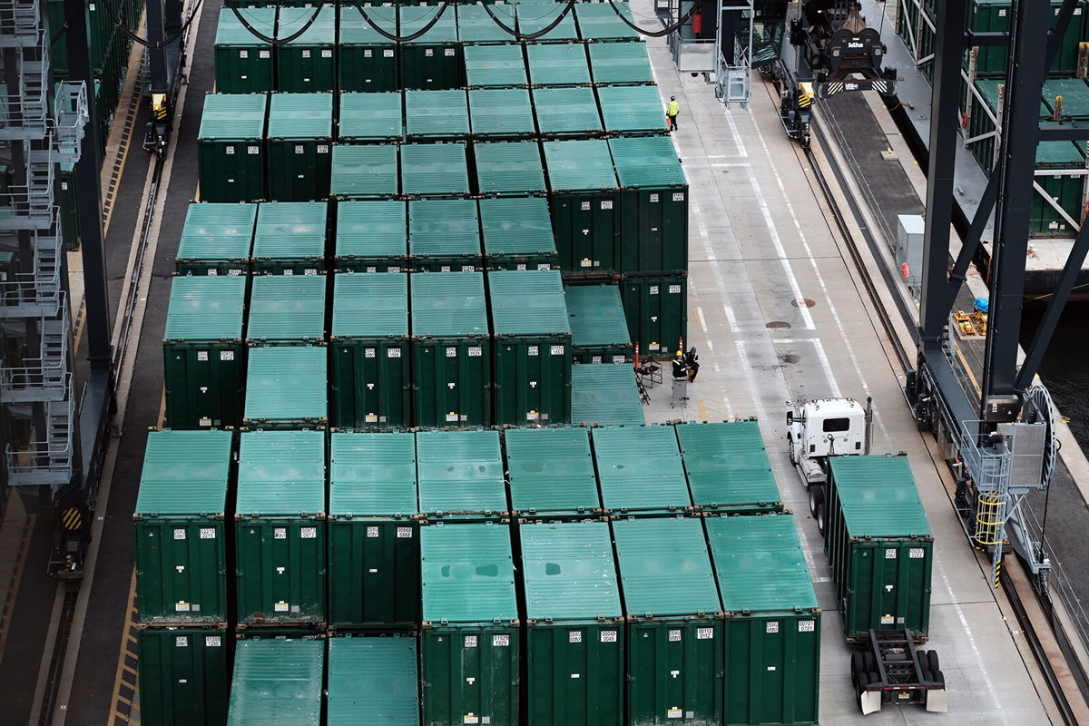 <i>Spencer Platt/Getty Images</i><br/>US business leaders are still upbeat about the economic recovery. But they're not as confident as they were just a few months ago. Containers from cargo ships are stacked at a port in Elizabeth on October 06