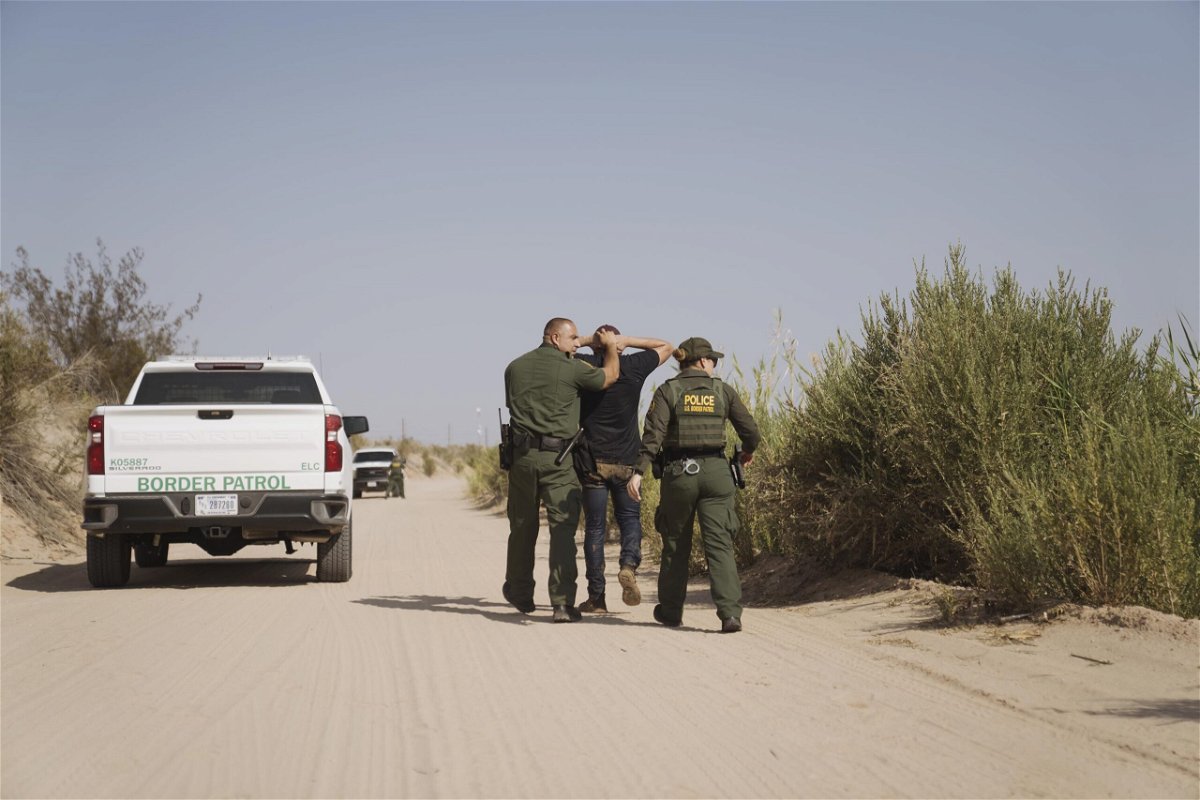 <i>Eric Thayer/Bloomberg/Getty Images</i><br/>US Border Patrol made nearly 1.66 million arrests for unlawful crossings on the US-Mexico border over the past year