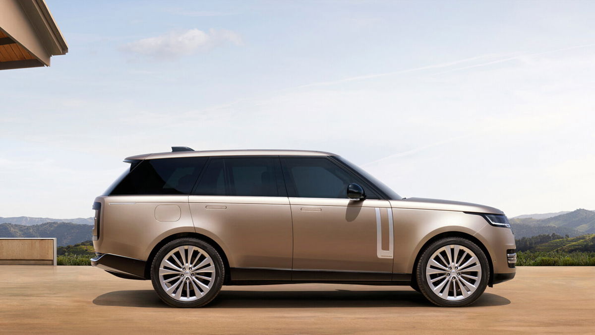 <i>Jaguar Land Rover</i><br/>The new Land Rover Range Rover maintains the big SUV's classic proportions.