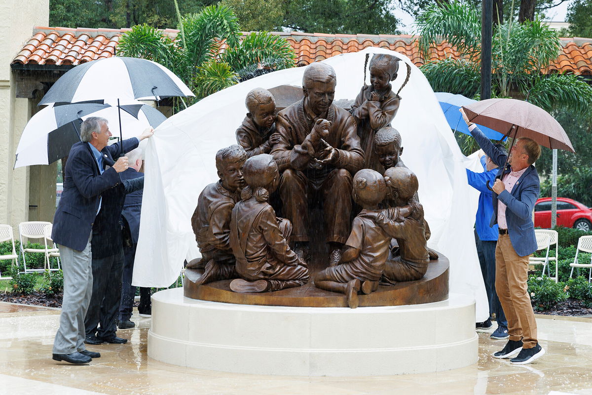 <i>Scott Cook/AP</i><br/>A statue honoring TV host Fred Rogers is unveiled on October 28 at Rollins College.