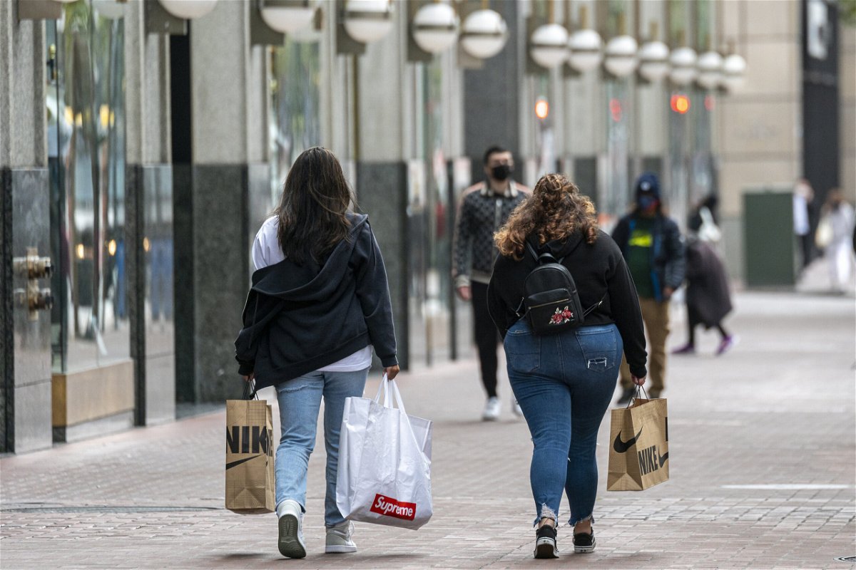 <i>David Paul Morris/Bloomberg/Getty Images</i><br/>The price index tracking consumer spending was up 4.3% over the 12 months ending in August.