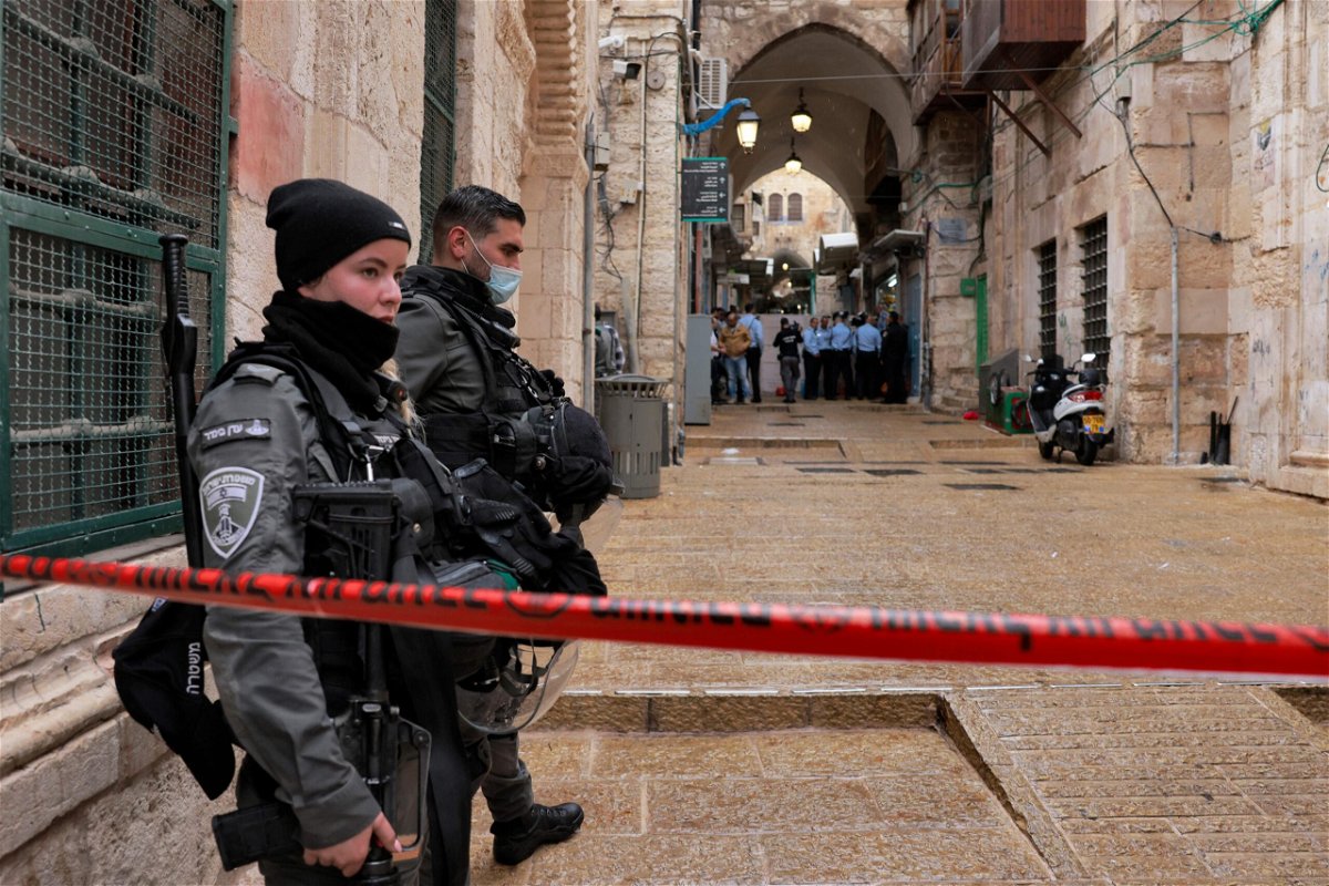 <i>MENAHEM KAHANA/AFP/Getty Images</i><br/>A 35-year-old man has died after a shooting attack in Jerusalem's Old City