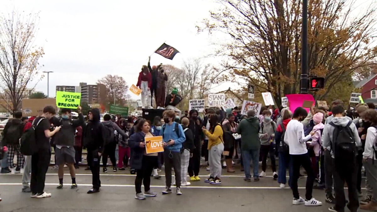 <i>WHDH</i><br/>Students at Quincy High School in Massachusetts protest racism in the school district.