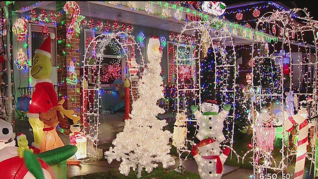 <i>KDKA</i><br/>Denise and Bob Dunn's home along Maplewood Avenue in Ambridge is decked out in Christmas lights from top to bottom.