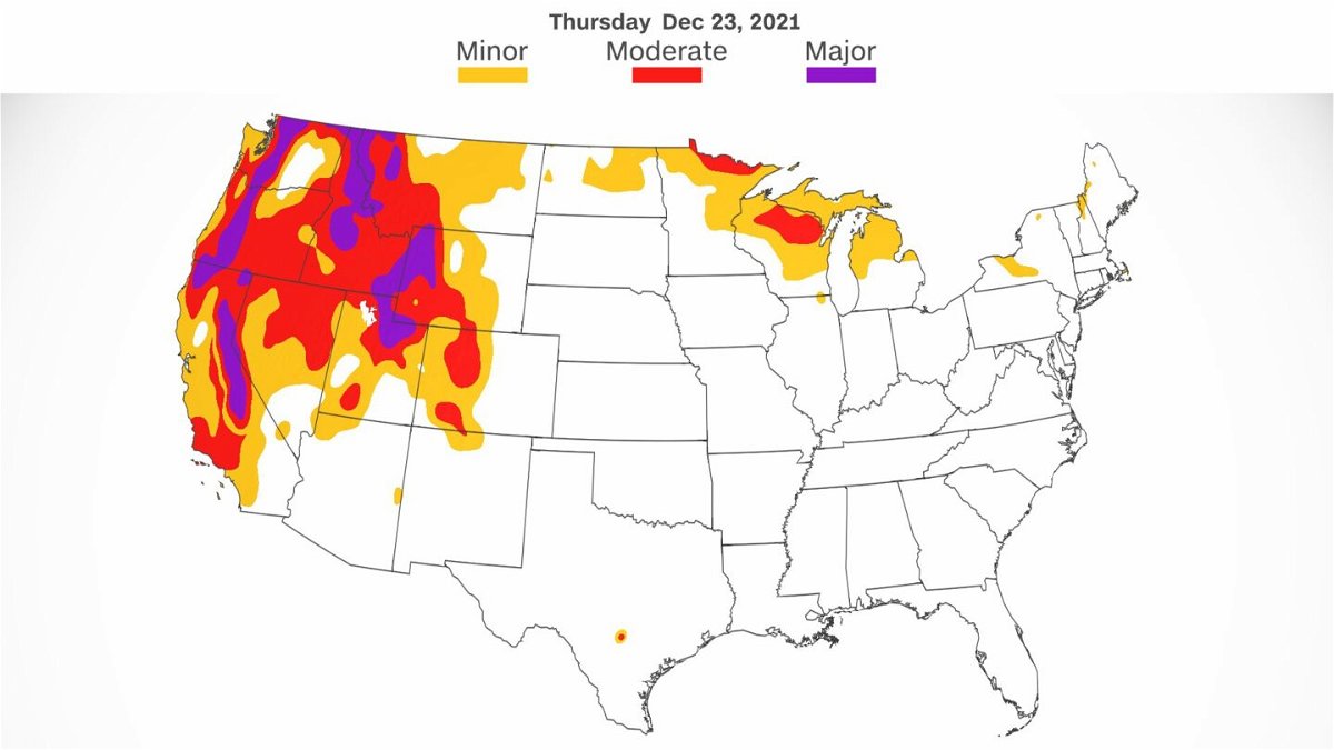 <i>CNN Weather</i><br/>Widespread moderate to major travel delays are forecast across the western US while minor to moderate travel delays are forecast across the Upper Midwest and Great Lakes on Thursday.