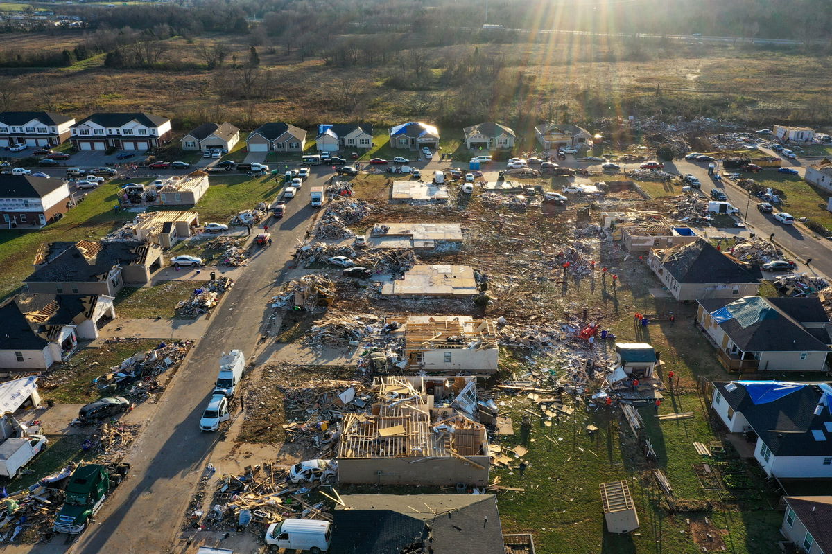 <i>Tayfun Coskun/Anadolu Agency/Getty Images</i><br/>An aerial view of damaged houses in Bowling Green