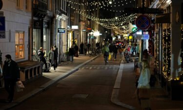 Streets start to empty in Amsterdam on Saturday