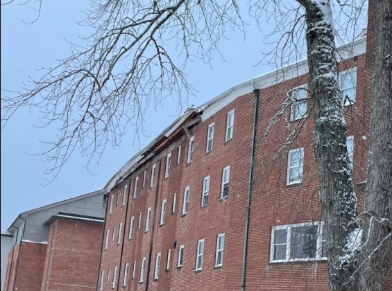 <i>WLOS</i><br/>Emergency crews are on scene at Brevard College where it appears part of the roof over Jones Hall collapsed Sunday afternoon.