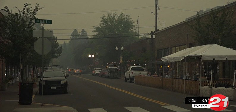 Wildfire smoke in downtown Bend