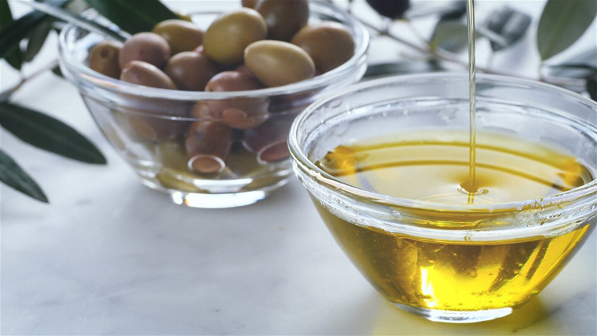 <i>Shutterstock</i><br/>Olive oil was associated with a lower risk of death