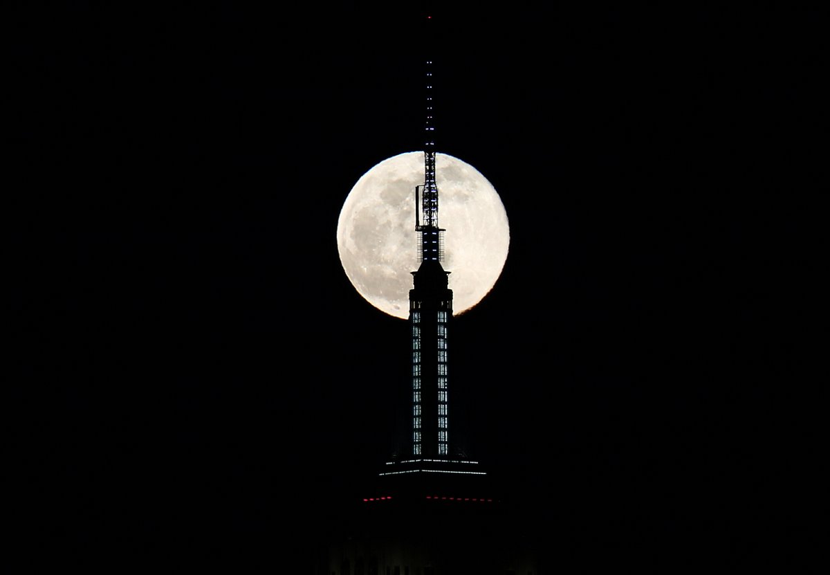 <i>Gary Hershorn/Corbis News/Getty Images</i><br/>The Wolf Moon will peak in the sky during the evening of Monday