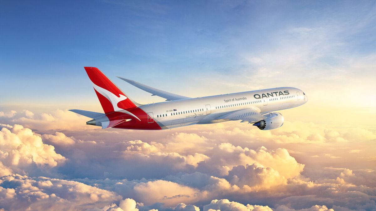 <i>Boeing</i><br/>Qantas has lost the top spot on  AirlineRatings.com's list of the world's safest airlines.