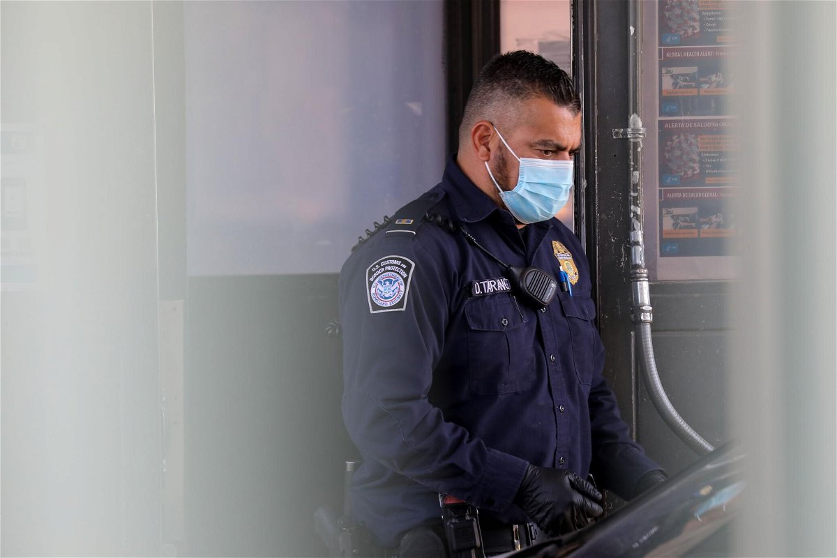 <i>Yasin Ozturk/Anadolu Agency/Getty Images</i><br/>An official of U.S. Customs and Border Protection is seen in El Paso