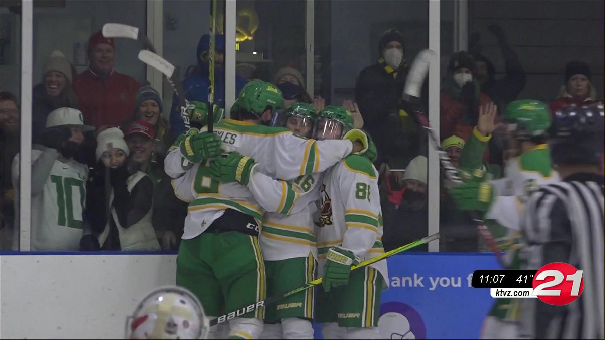 Oregon Ducks club hockey draws two sellouts in Bend, Sports