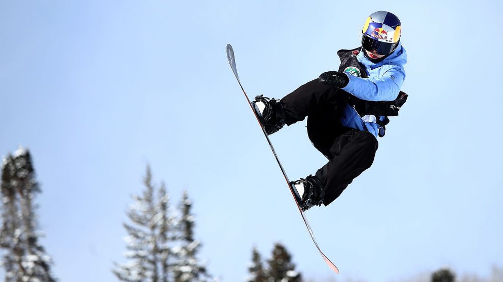 Maddie Mastro competes in women's snowboard halfpipe qualifications