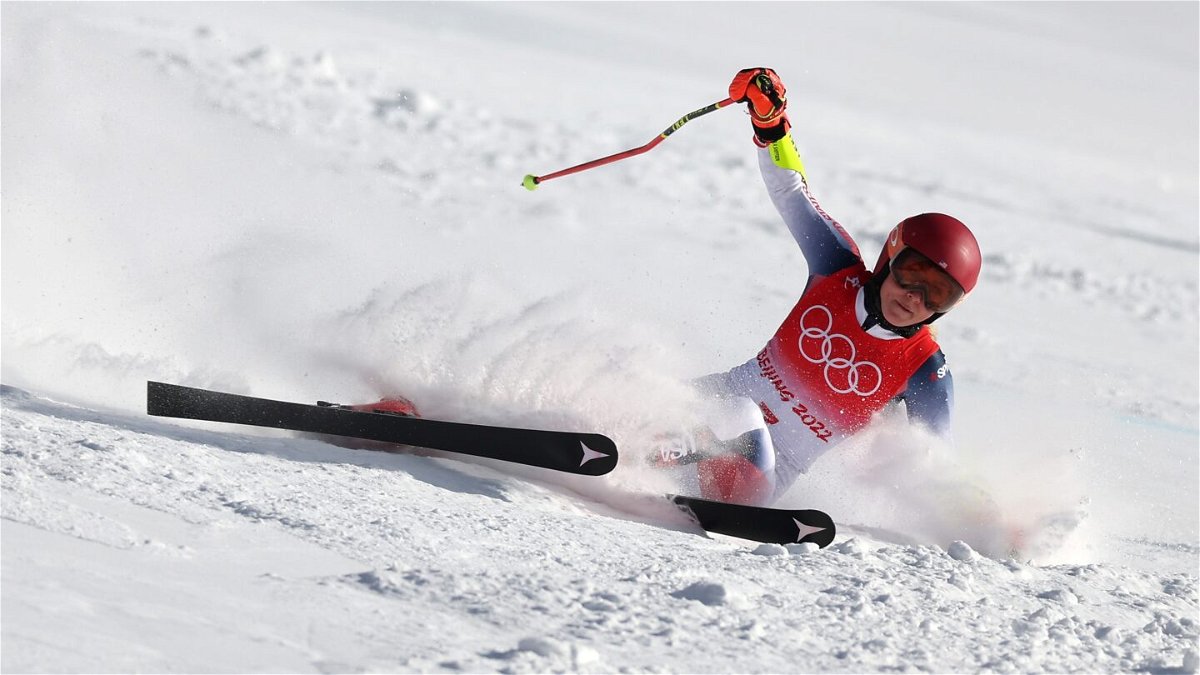Mikaela Shiffrin falls during the Women's Giant Slalom