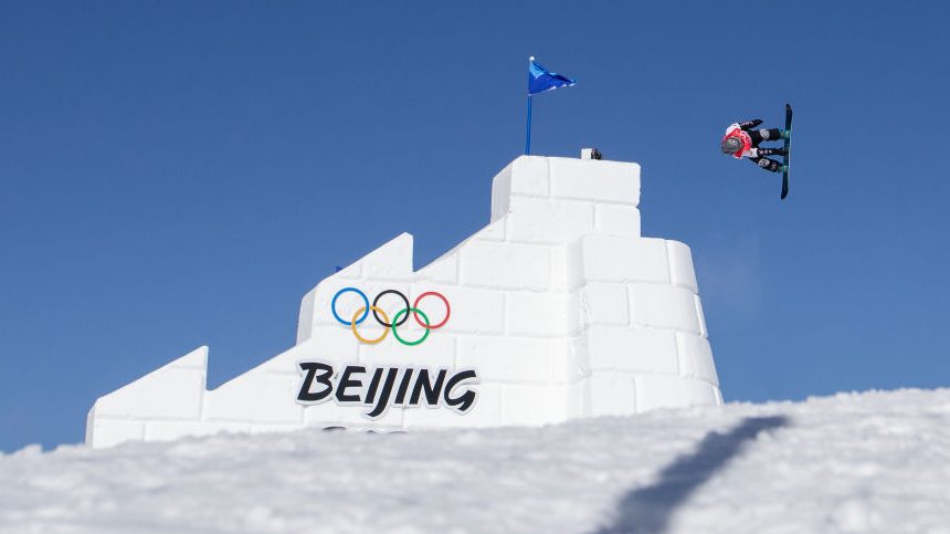 Jamie Anderson in action during Snowboard Slopestyle qualification.