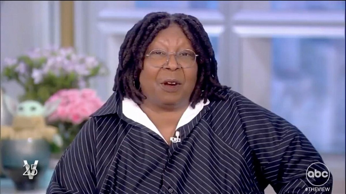 <i>From ABC</i><br/>Whoopi Goldberg makes an apology on 