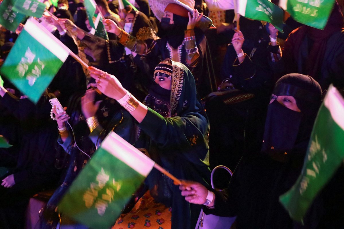 <i>AHMED YOSRI/REUTERS</i><br/>Saudi people gather during the first Founding Day celebrations in Riyadh