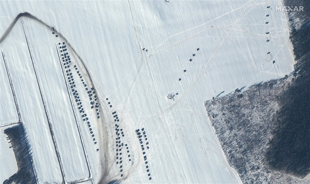 <i>Satellite image ©️2022 Maxar Technologies</i><br/>Maxar's satellite images show that for the first time several tent encampments have been created at Rechitsa