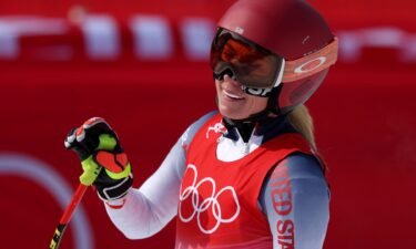 Mikaela Shiffrin used Sofia Goggia's skis in combined event