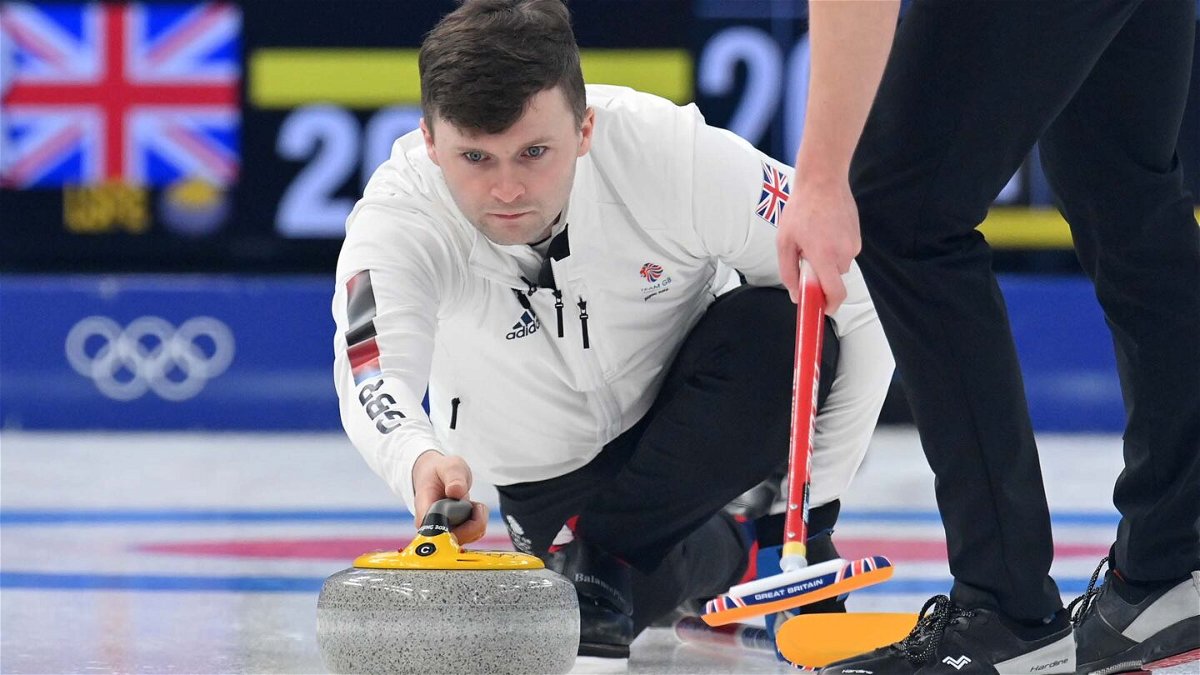 Great Britain beats Canada in men's curling