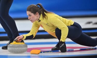 Sweden clinches spot in semifinals with win over ROC