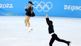 Sui/Han win Olympic team event short program with record