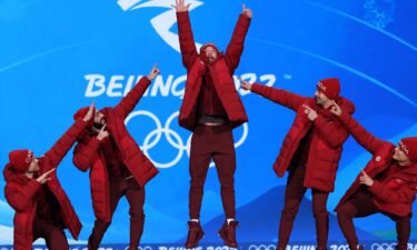 Canada receives gold medals after men's 5000m relay