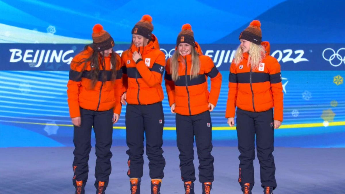 Netherlands team takes podium for women's 3000m relay