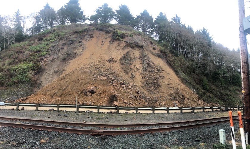 Landslide closes Highway 101 on northern Oregon coast; detour in place