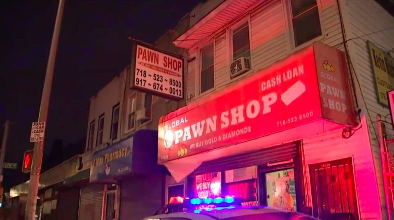 <i>WABC</i><br/>An owner of a pawn shop in Queens was struck in the in the head with a metal rod during a robbery inside the store Monday afternoon.