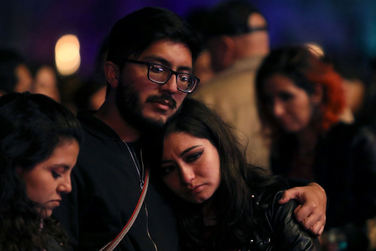 <i>Juan Pablo Pino/AFP/Getty Images</i><br/>Fans react after learning of the death of Foo Fighters' drummer Taylor Hawkins at the Festival Estéreo Picnic in Bogotá