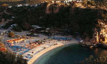 Büyükcakıl offers a more active beach experience.