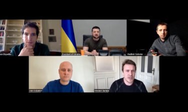 An interview on March 27 between Ukrainian President Volodymyr Zelensky and a group of independent Russian journalists was banned from airing in Russia.