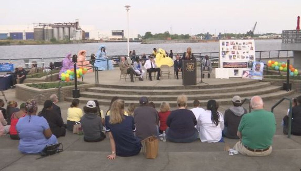 <i>WLOS</i><br/>As part of National Victims' Rights Week - loved ones left behind because of violent crime -- are standing together. The Mobile County District Attorney's Office hosted its annual Victims' Vigil.